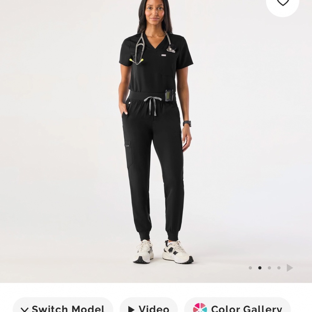 Women’s Figs Zamora Jogger Scrub Pants™ black size small regular